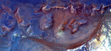 Kilauea manzarası, Afrika çöllerinin havadan soyut fotoğrafları. Çöl manzaralarının hava görüntüsü, Tür: Soyut doğalcılık, soyut, mecazi, çağdaş fotoğraf sanatı, stok fotoğrafı