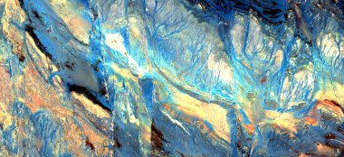 uçsuz bucaksız gizem, Afrika çöllerinin havadan soyut fotoğrafçılığı, çöl manzaralarının havadan bakışı, Tür: Soyut doğalcılık, mecazi, çağdaş fotoğrafa kadar 