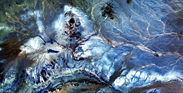 Kontamine olmuş Antarktika, Afrika çöllerinin havadan çekilmiş soyut fotoğrafları, çöl manzaralarının havadan görünüşü, Tür: Soyut doğalcılık, mecazi, çağdaş fotoğraflardan, stok fotoğraflarına kadar,