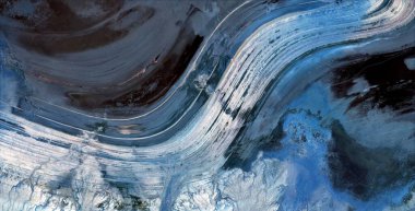 Rüzgar müziği, Afrika çöllerinin havadan soyut fotoğrafları, çöl manzaralarının havadan görünüşü, Tür: Soyut doğalcılık, mecazdan mecazi, çağdaş fotoğrafa, stok fotoğrafı,