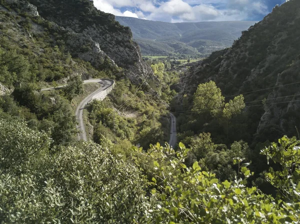 Krajobraz Obszaru Wodospadu Tartales Lasami Wąskimi Drogami Tunelami Skale Turystycznym — Zdjęcie stockowe