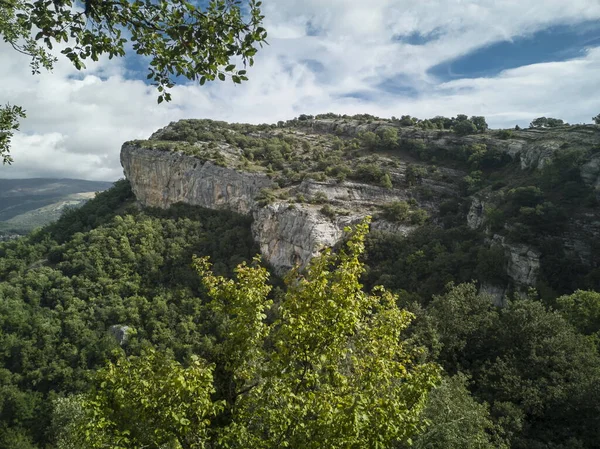 Monumentalny Kompleks Krasowy Ojo Guarena Las Merindades Burgos Hiszpania — Zdjęcie stockowe