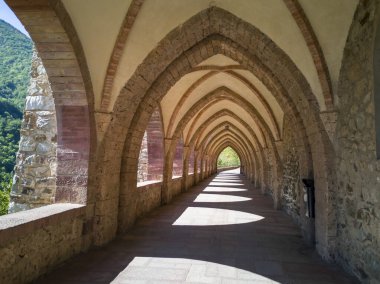 Valvanera Manastırı 'nın fotoğrafı, La Rioja, İspanya,