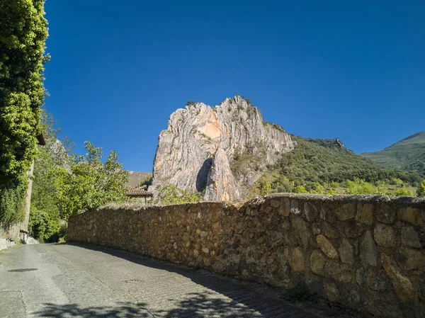 Rots Van Puente Madre Toeristische Stad Van Rioja Beroemd Een — Stockfoto