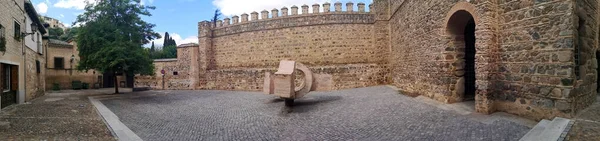 Panoramabild Över Ett Gammalt Torg Staden Toledo Ett Världsarv — Stockfoto