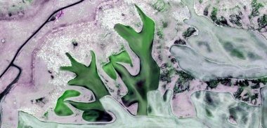 İspanya topraklarının havadan görünüşü, havadan görünüşü, çalışma kamplarının tasviri, soyut sanat eserleri.,