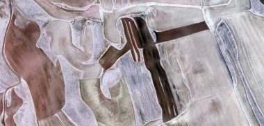 İspanya topraklarının havadan görünüşü, havadan görünüşü, çalışma kamplarının tasviri, soyut sanat eserleri.,