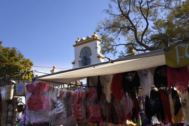 Fuengirola 20 Şubat 2018.Market ve Costa del Sol Spain.The iki kez haftalık piyasada Fuengirola Feria toprağa renk, pazarlık ve canlı bir atmosfer dolu