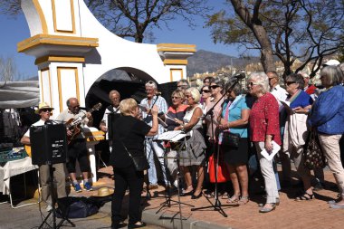 Fuengirola 20 Şubat 2018.Market ve Costa del Sol Spain.The iki kez haftalık piyasada Fuengirola Feria toprağa renk, pazarlık ve canlı bir atmosfer dolu
