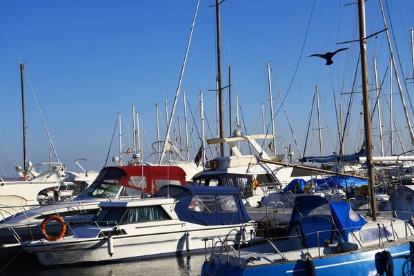 Στη Μαρίνα Και Λιμάνι Από Fuengirola Στην Costa Del Sol — Φωτογραφία Αρχείου