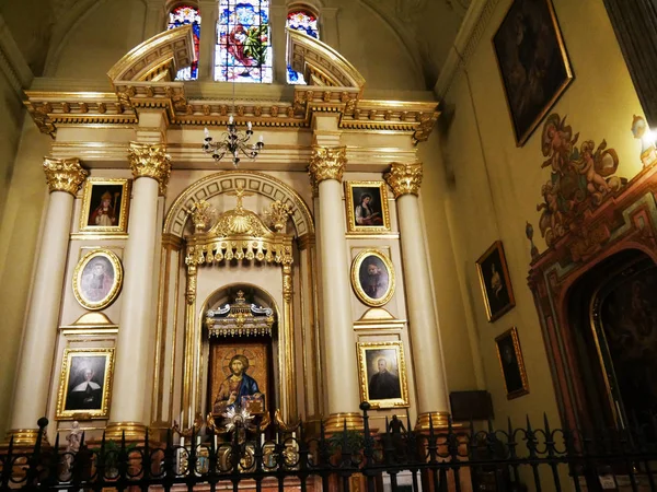 马拉加2018年2月21日 马拉加大教堂是西班牙南部安达卢西亚马拉加市的一个罗马天主教教堂 它是在文艺复兴时期的建筑传统中 — 图库照片