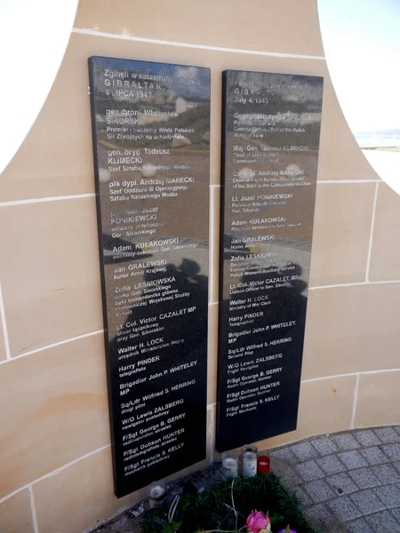 2018年2月直布罗陀第二十二纪念在巴克罗在直布罗陀岩石在西科尔斯基的波兰人直布罗陀和他的同伴在飞行从 Ww2 的起飞以后坠毁 — 图库照片