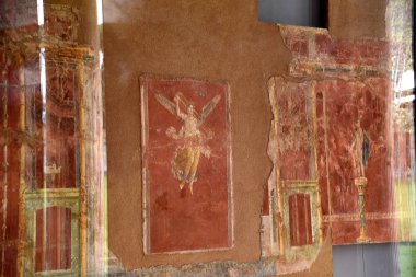 duvar resmi bir kez bir kanatlı tanrıçanın Roma şehir Pompei Napoli güneyinde Vezüv Ayrıca İtalya Napoli yakınındaki gölgesi altında gömülü