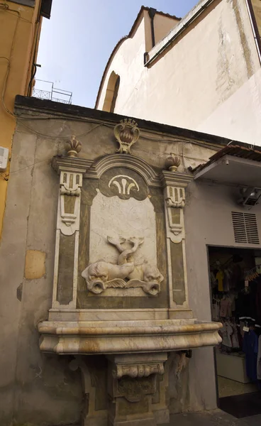 Drinking Fountain Sorrento Which Small City Campania Italy Popular Tourist — Stock Photo, Image