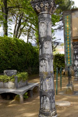 Ravello Amalfi Coast Güney İtalya yukarıda yüksektir. Villa Cimbrone kıyı şeridi üzerinde muhteşem manzaralı güzel hill town cazibesini yeri ve sayısı olağanüstü güzelliği borçlu olduğunu