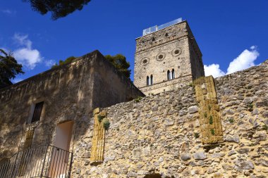 Villa Rufolo Ravello Amalfi Coast bahçeleri ve teraslar aşağı harika manzarası vardır