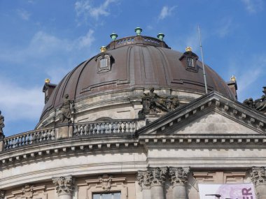 Bir kubbe Müze Müze Adası, Berlin Almanya üzerinde bir işaret