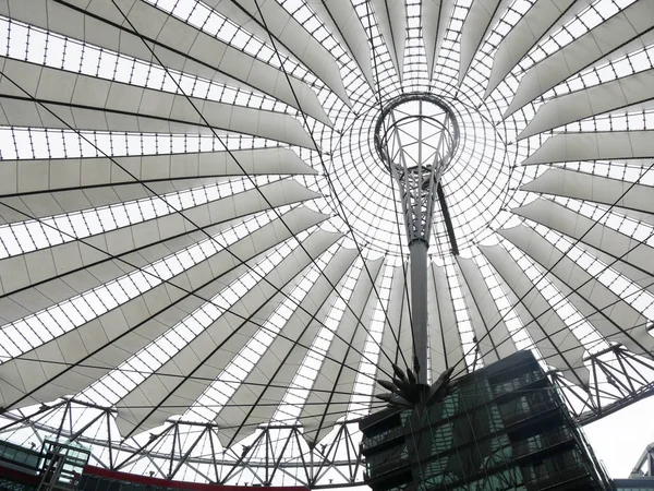 Sony Center Trova Vicino Alla Stazione Ferroviaria Berlino Potsdamer Platz — Foto Stock