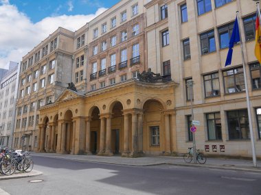 Büyük olasılıkla iş bölgesinin kalbinde Berlin Almanya'da ofisleri bina