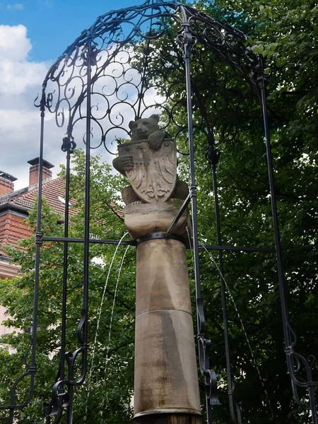 Tweelingtorens Van Nikolaikirche Onderscheiden Dit Prachtige Gebied Van Berlijn Met — Stockfoto