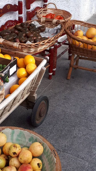 Frutas Improvisadas Para Venda Fora Uma Casa Nerja Espanha — Fotografia de Stock