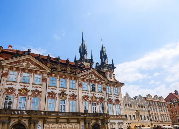 Piękne Detale Architektoniczne Pradze Czechach Istnieje Wiele Stylów Oryginalnych Funkcji — Zdjęcie stockowe