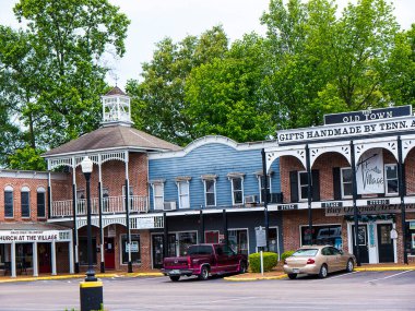 Jackson, Tennessee 'deki Tarihi Casey Jones Ev ve Demiryolu Müzesi' ndeki dükkanlar ve kafeler