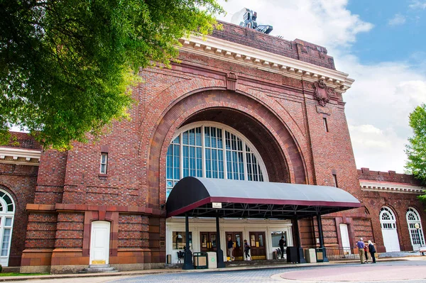 查塔努加车站 Chattanooga Station 以1941年的歌曲而闻名世界 这是由格伦 Glenn Miller 和他的乐队创作的世界首张金牌唱片 查塔努加朱雀 Chattanooga — 图库照片