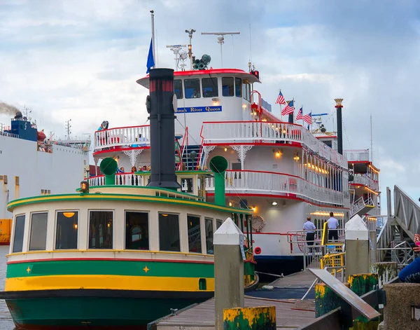 Alte Raddampfer Flussboote Verdienen Sich Heute Ihren Unterhalt Als Touristenattraktionen — Stockfoto