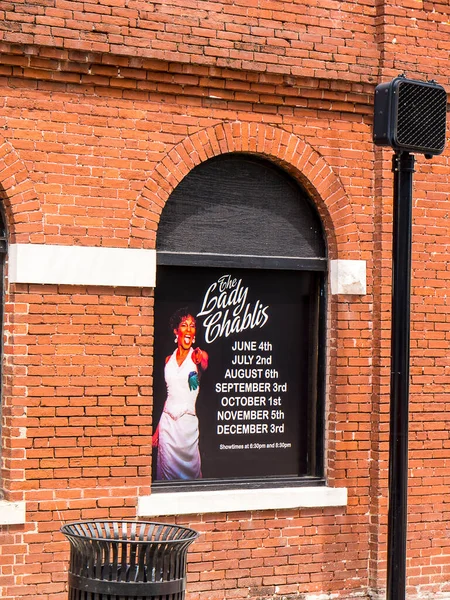 Окно Плаката Саванне Джорджия Развлекательного Заведения — стоковое фото