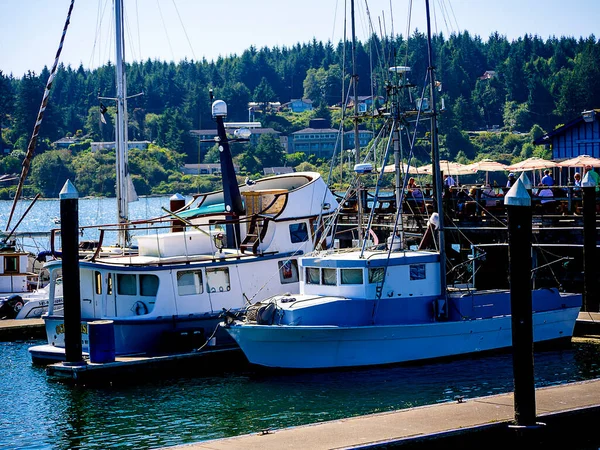 Rybářské Lodě Přístavu Pobřežním Městě Florencie Oregonu Usa Což Malé — Stock fotografie