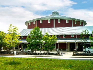 Gettysburg Pensilvanya 'daki Vistors Center' da ölenlerin anısına yapılan birçok anıt. Muharebe 1863 yılının Temmuz ayında Birlik ve Konfederasyon güçleri tarafından gerçekleştirildi. 