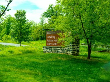 Gettysburg Pensilvanya 'daki savaş meydanında ölenlerin anısına yapılan birçok tören yapıldı. Muharebe 1863 yılının Temmuz ayında Birlik ve Konfederasyon güçleri tarafından gerçekleştirildi. 