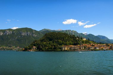 Como Gölü ve dağları dünyanın en büyülü ve en güzel yeridir. Gölün aşağısındaki manzara sizi asla terk etmez ve hayatınızın geri kalanında sizin bir parçanız olurlar.
