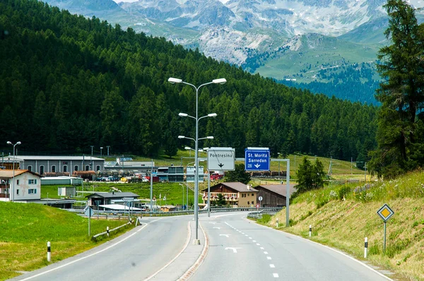 알프스산맥은 스위스 차지하며 오스트리아에 번째로 국가이다 — 스톡 사진