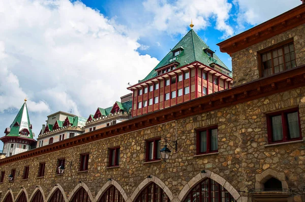 Edificios Moritz Una Ciudad Turística Alpina Lujo Valle Engadin Suizland —  Fotos de Stock