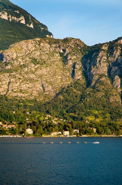 Kuzey Talya Daki Şaşırtıcı Derecede Güzel Como Gölü Gölün Kıyıları — Stok fotoğraf