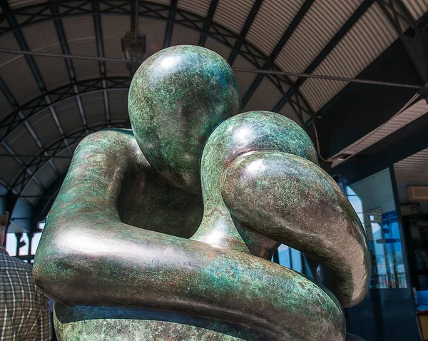 Modern Sculpture Street Ferry Station Bellagio Lake Como Northern Italy — Stock Photo, Image