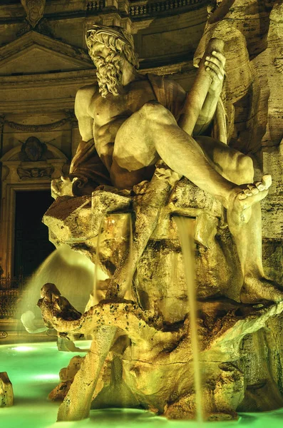 Prachtige Opname Van Een Sculptuur Nacht Van Rome — Stockfoto