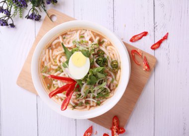 Assam laksa (Tangy balık Gravy içinde sallama) Penang ve Singapur bölgesi 'nde popüler özel Malezya gıda