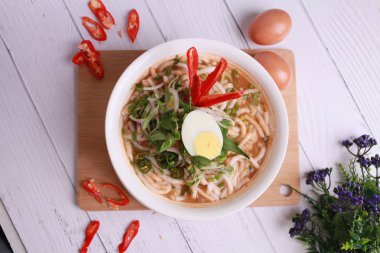 Assam laksa (Tangy balık Gravy içinde sallama) Penang ve Singapur bölgesi 'nde popüler özel Malezya gıda