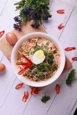 Assam laksa (Tangy balık Gravy içinde sallama) Penang ve Singapur bölgesi 'nde popüler özel Malezya gıda