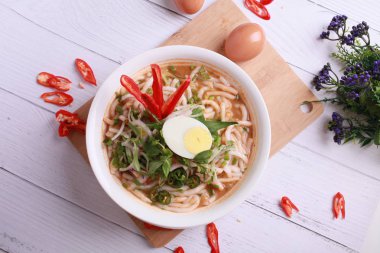 Assam laksa (Tangy balık Gravy içinde sallama) Penang ve Singapur bölgesi 'nde popüler özel Malezya gıda
