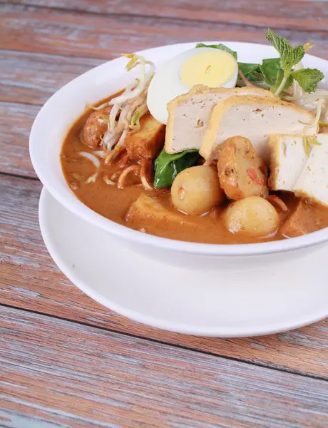 Curry beni Penang popüler bir yemek