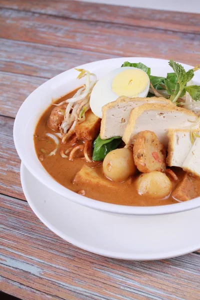 Curry beni Penang popüler bir yemek