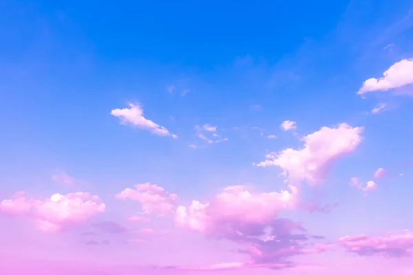 Lila Rosa Farbe Blauen Himmel Mit Weichen Wolken — Stockfoto