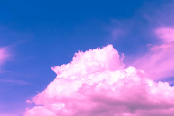 Lumière Blanche Sur Les Nuages Roses Dans Ciel Bleu — Photo