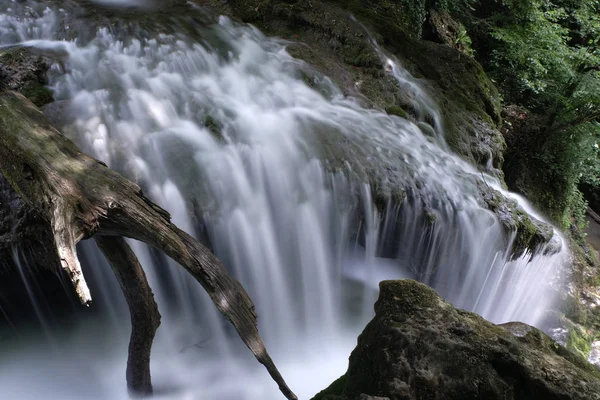 Waterfal Dans Les Montagnes Caras Severin Dans Parc National Cheile — Photo