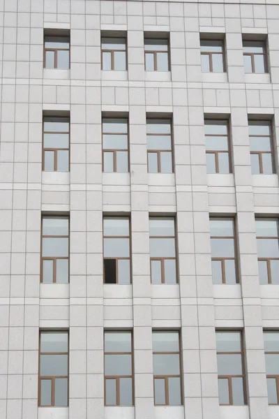 Moderne Bürogebäude Fenster — Stockfoto