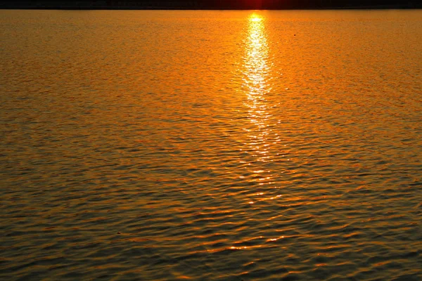 Puesta Sol Sobre Lago — Foto de Stock